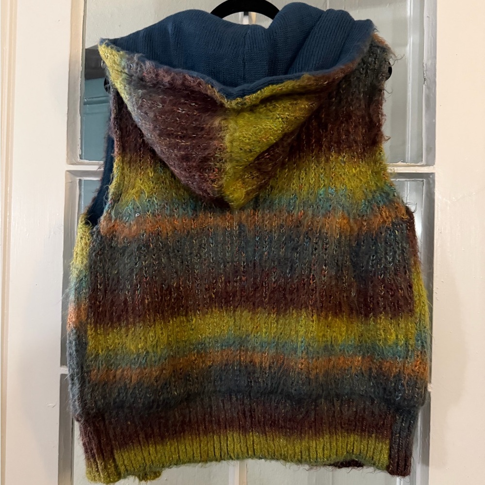 Urban Outfitters Blue Rainbow Knit Sweater - Picture 2 of 5
